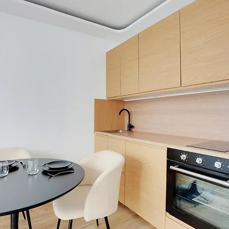 Appartement Bright 40 M2 - Close To Brochant Metro - Montmartre, Paris