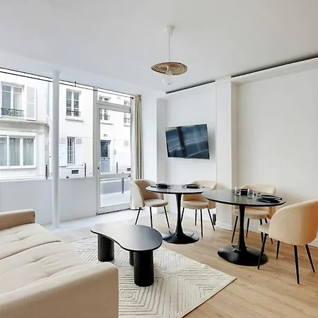 Bright 40 M2 - Close To Brochant Metro - Montmartre,