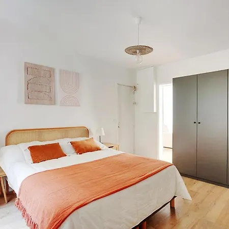 Bright 40 M2 - Close To Brochant Metro - Montmartre, Appartement *