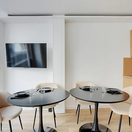 Bright 40 M2 - Close To Brochant Metro - Montmartre, Appartement